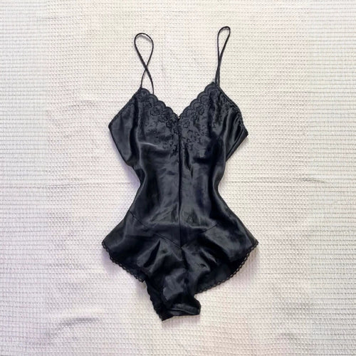 Damen elegantes Nachtkleid mit romantischem Spitzenbesatz Drune