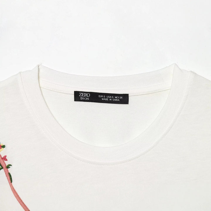 Damen T-Shirt mit feiner Stickerei und einzigartigen Drucken Drune