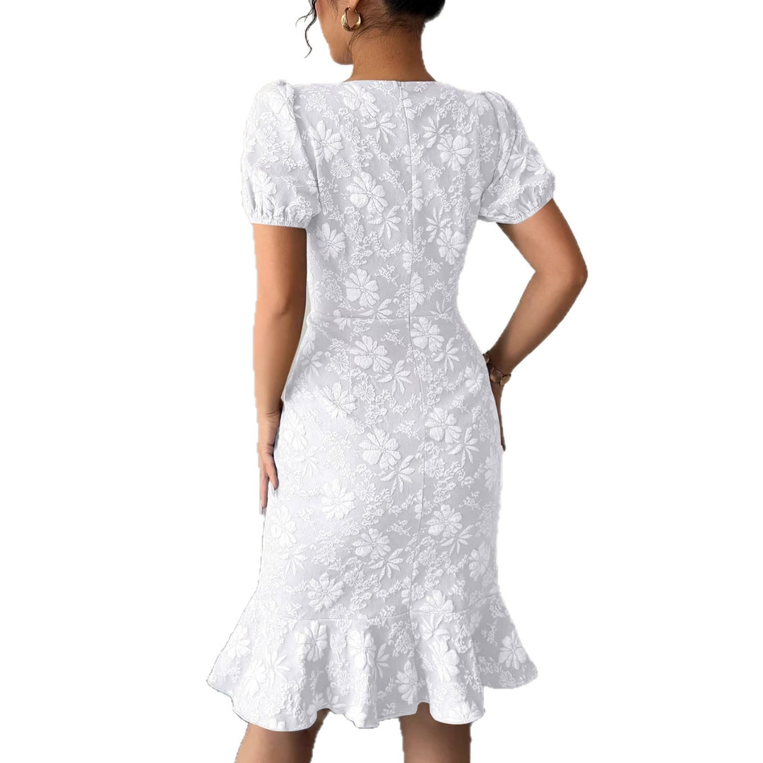 Damen Kleid mit floralem Spitzenmuster und fließendem Saum Drune