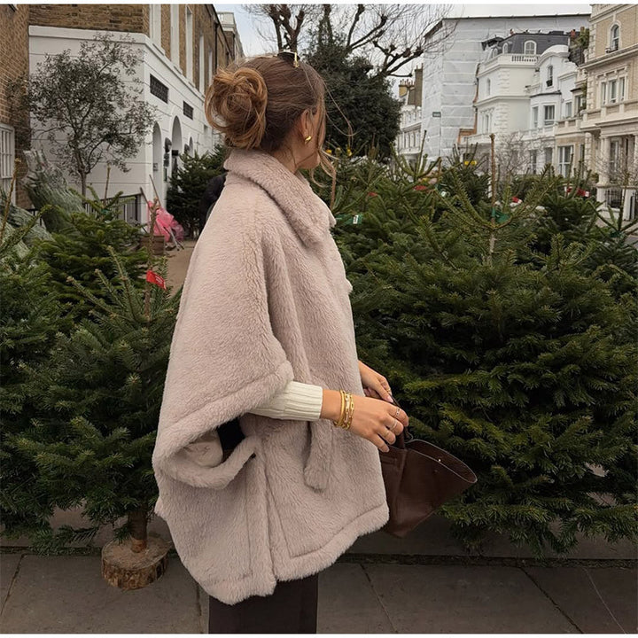 Damen Flauschiger Poncho Drune