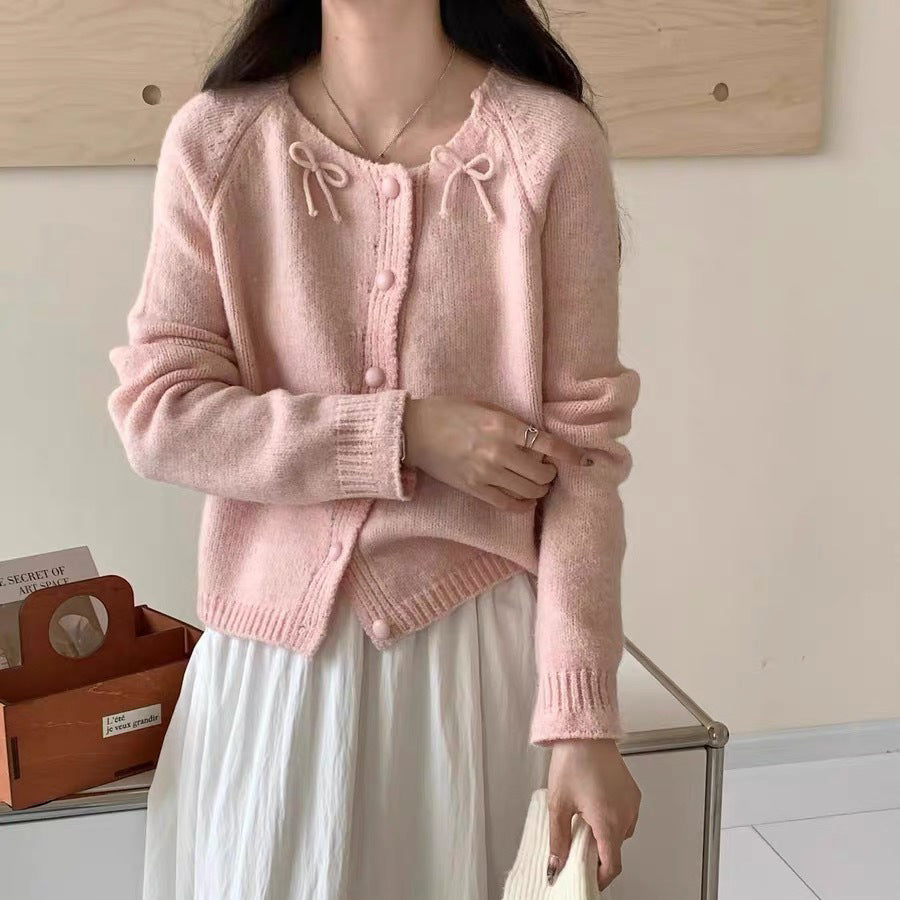 Damen Kuschelige Strickjacke mit dekorativen Schleifen und großen Knöpfen Drune