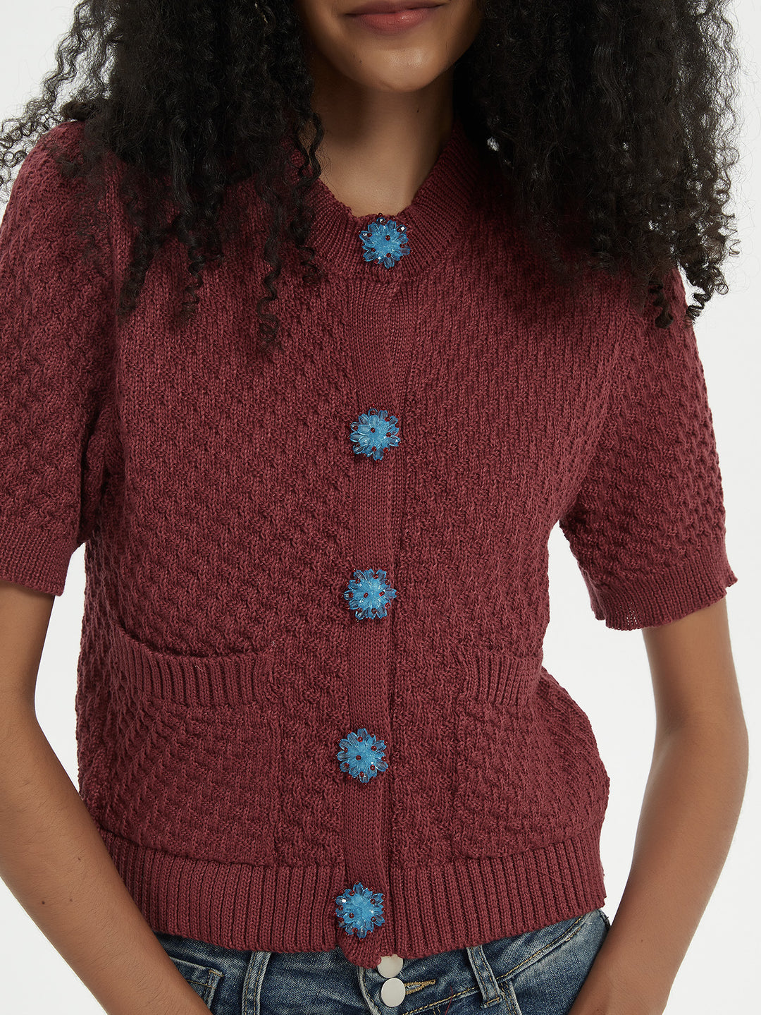 Damen Strickjacke mit aufwendigem Strukturmuster und dekorativen Knöpfen Drune