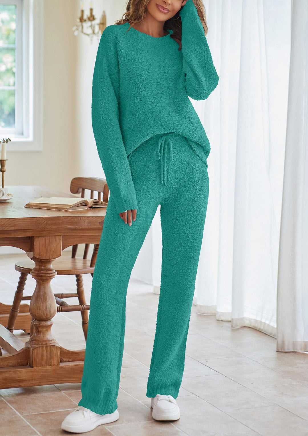 Damen nan kuscheliges Lounge-Set mit Oversize-Pullover und Kordelzughose Drune