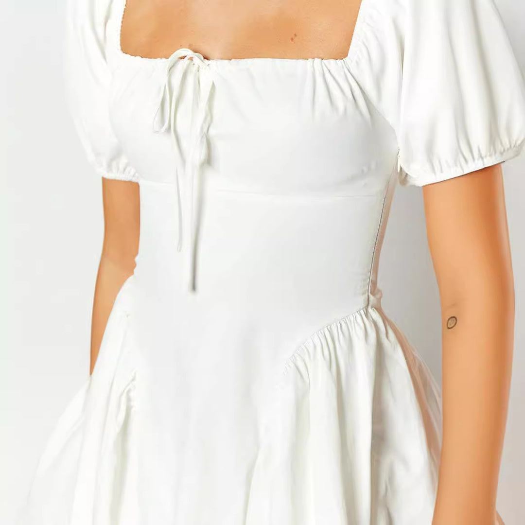 Damen sommerliches Minikleid mit Puffärmeln und tailliertem Design Drune