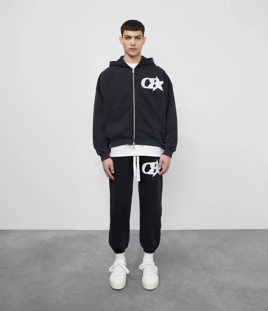 Herren Kapuzensweatjacke mit stylischem Logo und bequemen Bund Drune