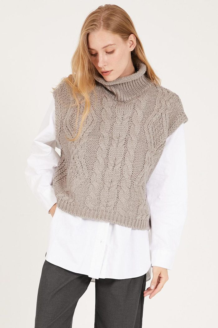 Damen modischer Strickpullover mit hohem Kragen und Zopfmuster Drune