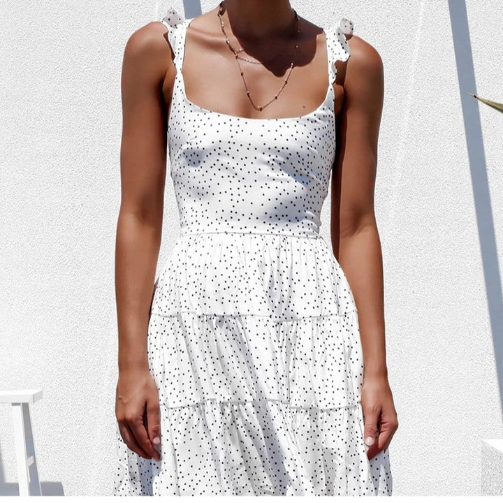 Damen Kleid mit modernen Rüschendetails und verspieltem Punktemuster Drune