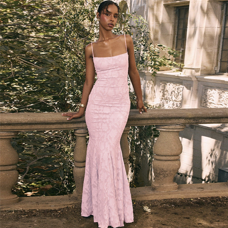 Damen Langflussendes Kleid mit stilvollen Blumenapplikationen Drune