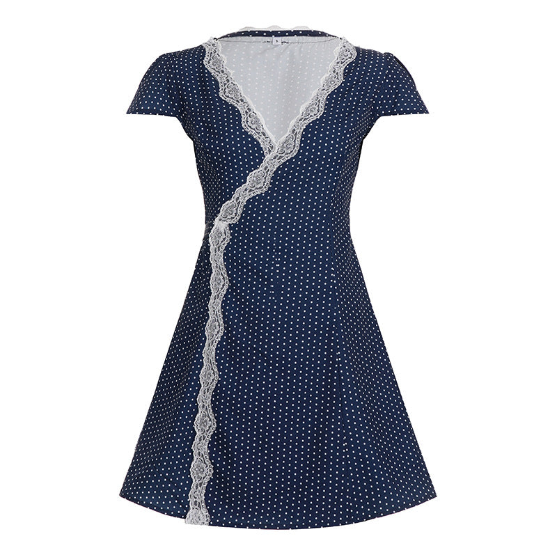 Damen Wickelkleid mit zarten Spitzenakzenten und elegantem Punktedesign Drune
