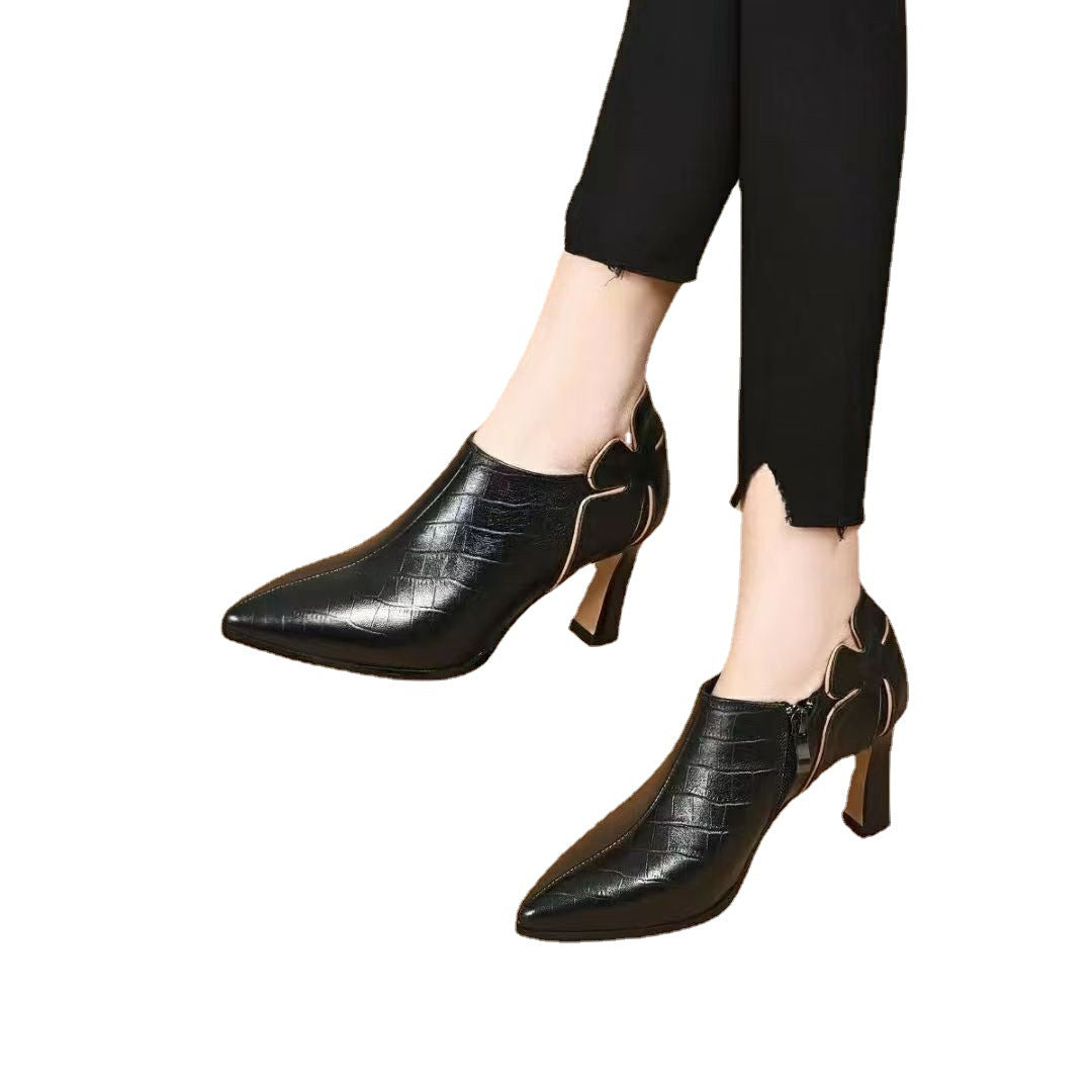 Damen nan spitz zulaufende Ankleboots mit Kroko-Prägung, seitlichem Reißverschluss und geschwungenem Blockabsatz Drune