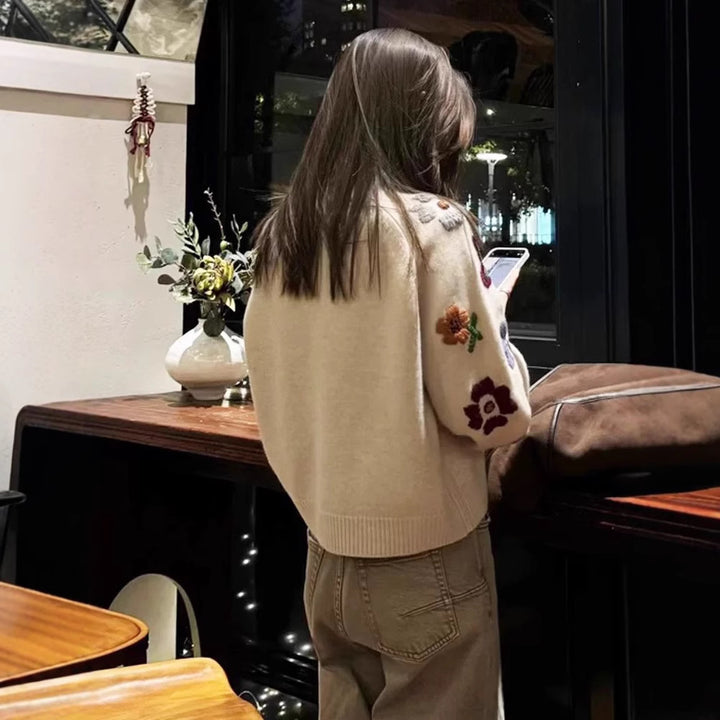 Damen modischer Pullover mit floralem Stickdesign Drune