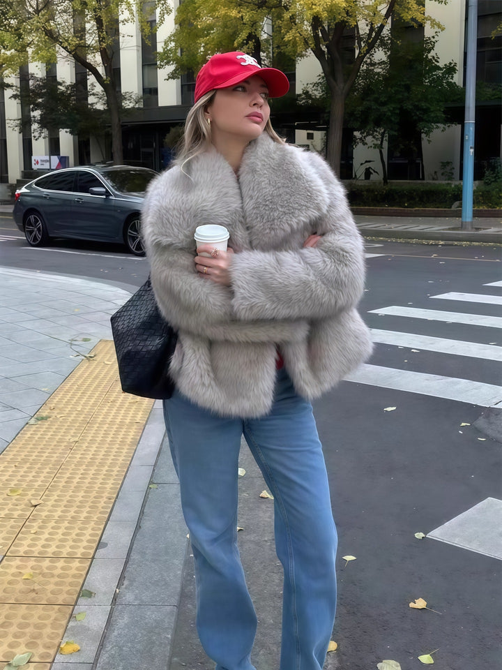 Damen Kunstpelzjacke mit luxuriösem Schnitt und weitem Kragen Drune