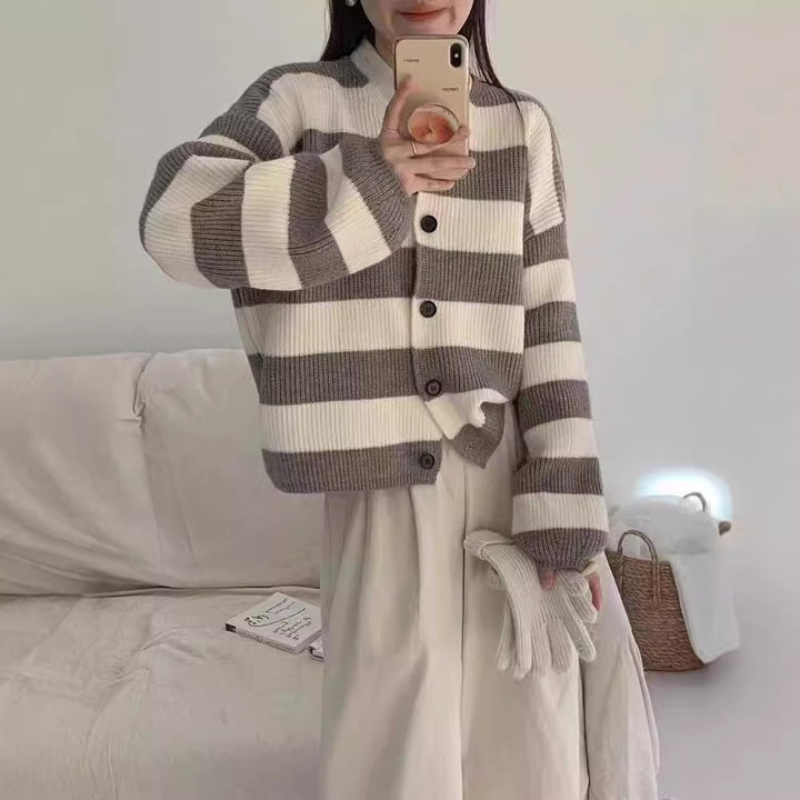 Damen Strickjacke mit Druckknopfverschluss und breiten Streifen Drune