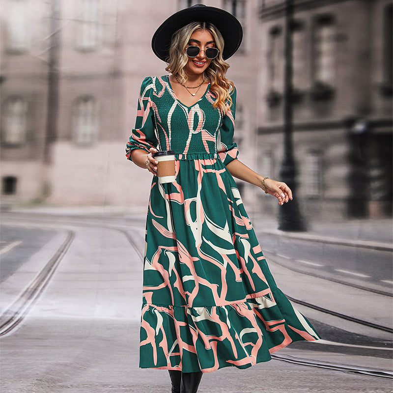Damen Maxikleid mit elegantem V-Ausschnitt und geschmackvollem Fließschnitt Drune