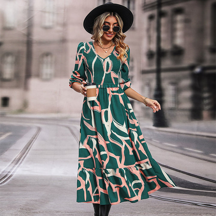 Damen Maxikleid mit elegantem V-Ausschnitt und geschmackvollem Fließschnitt Drune