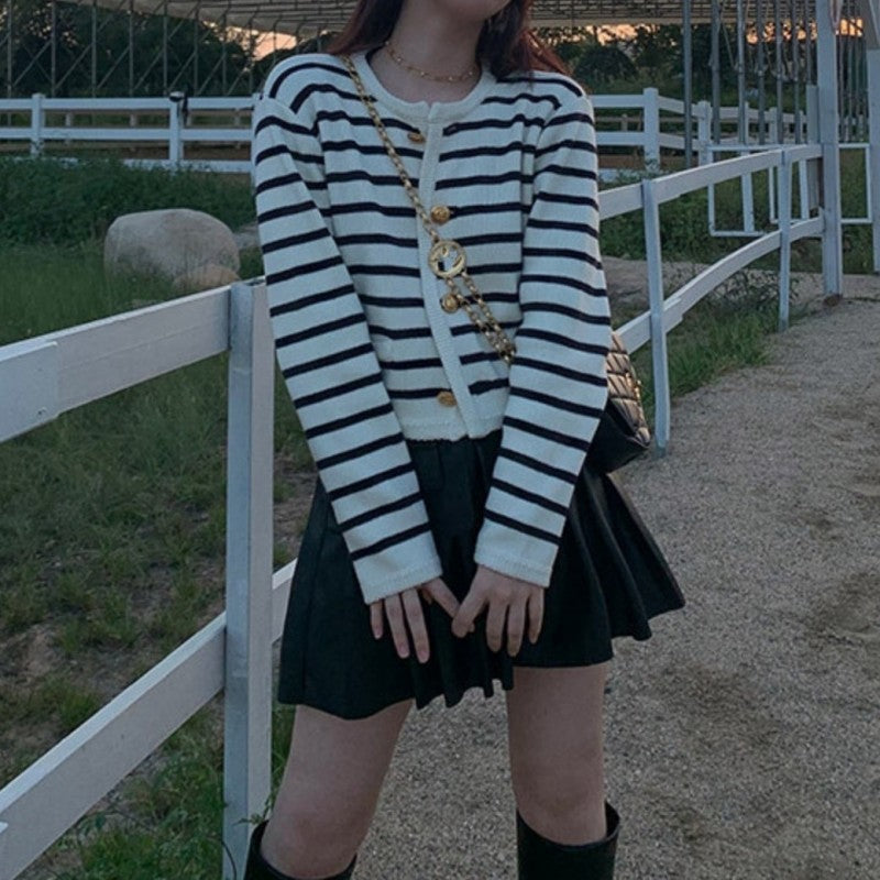Damen Strickjacke mit eleganten Knöpfen und Streifenmuster Drune
