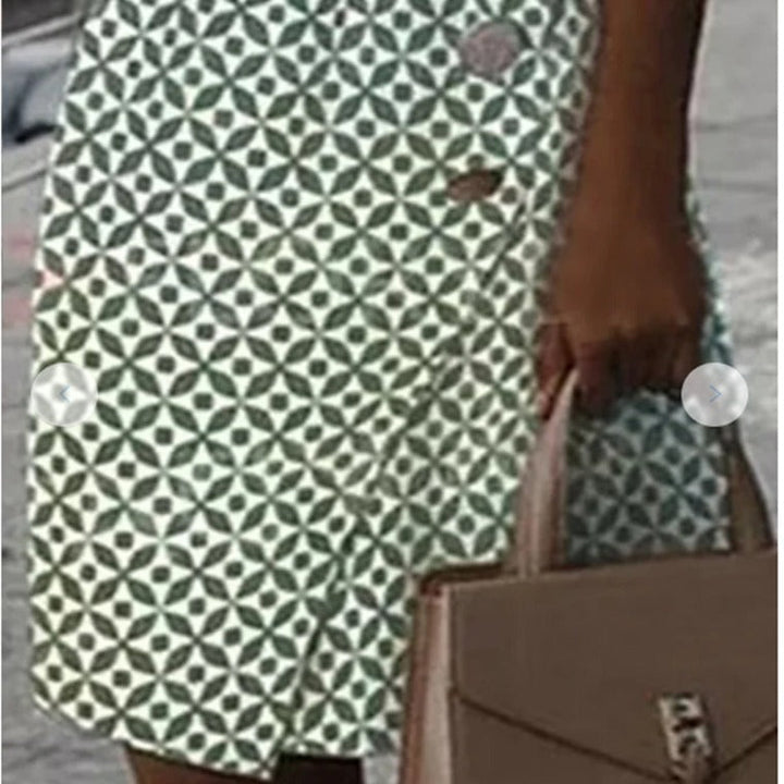 Drune | Ärmelloses bedrucktes grünes Knopf-Casual-Kleid