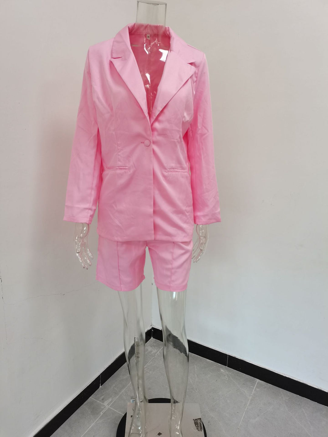 Damen elegantes Blazer-Set mit kurzen Hosen und feinen Details Drune