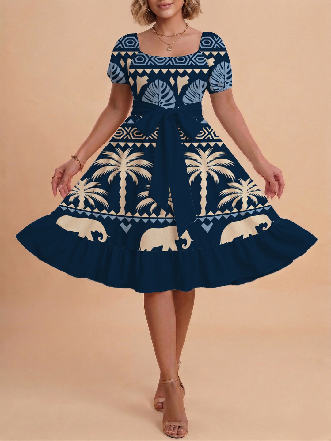 Damen Kleid mit tailliertem Schnitt und verspieltem Blumenmuster Drune