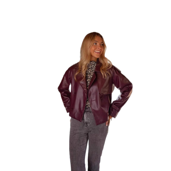 DamenModerne Jacke aus Kunstleder mit Taillengürtel und doppelt gestepptem Design Drune