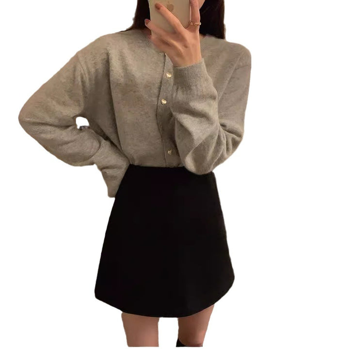 Damen Elegante Strickjacke mit Herzknöpfen und feiner Rippstruktur Drune