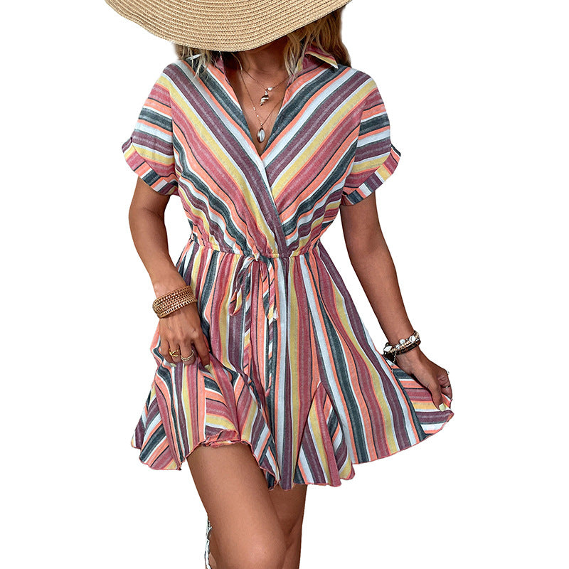Damen Sommerliches Wickelkleid mit buntem Streifenmuster Drune
