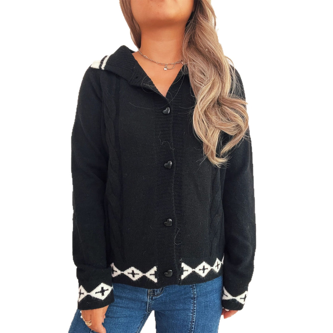 Damen Strickjacke mit kreativem Zopfmuster und modernen Knopfdetails Drune