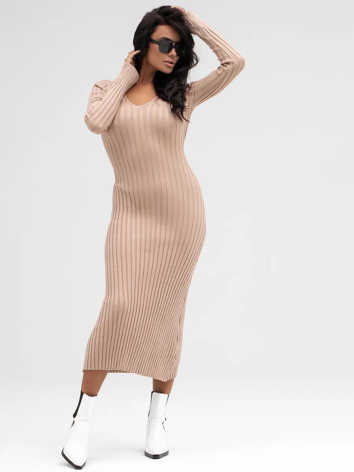 Damen Strickkleid mit tiefem V-Ausschnitt und eleganten Rippdetails Drune