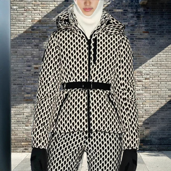 Damen winterliche Funktionsjacke mit hohem Kragen und elastischem Gürtel Drune