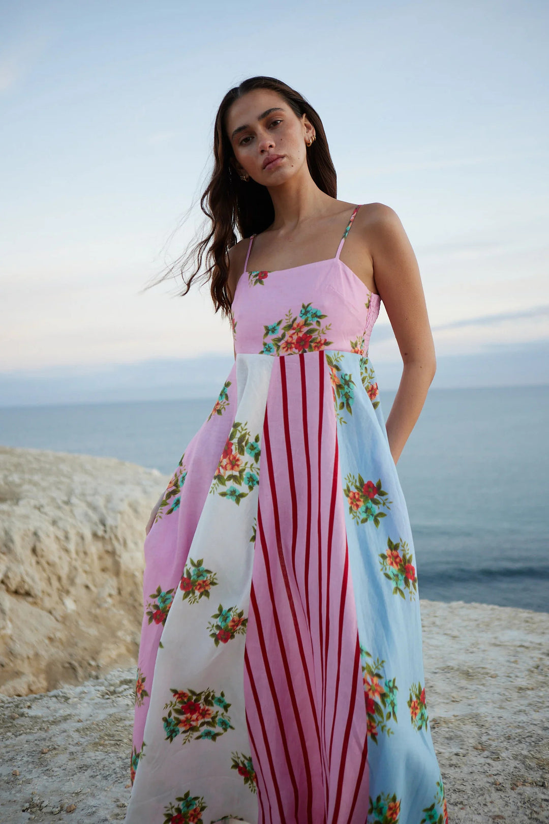 Damen Maxikleid mit floralem Design und verstellbaren Trägern Drune