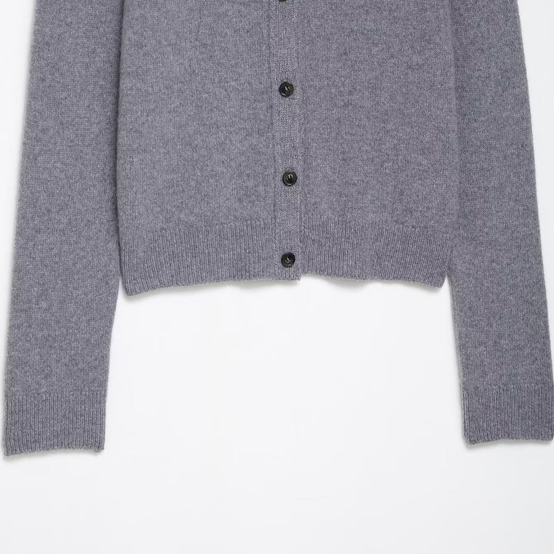 Damen Strickjacke mit Knopfleiste und klassischem Rundhalsausschnitt Drune
