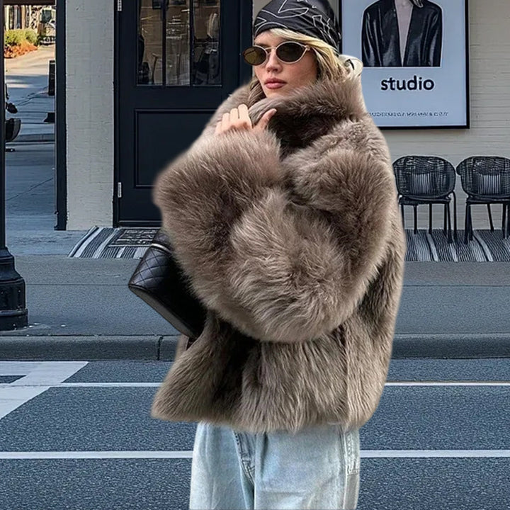 Damen Kunstpelzjacke mit voluminösen Ärmeln und luxuriösem Schnitt Drune