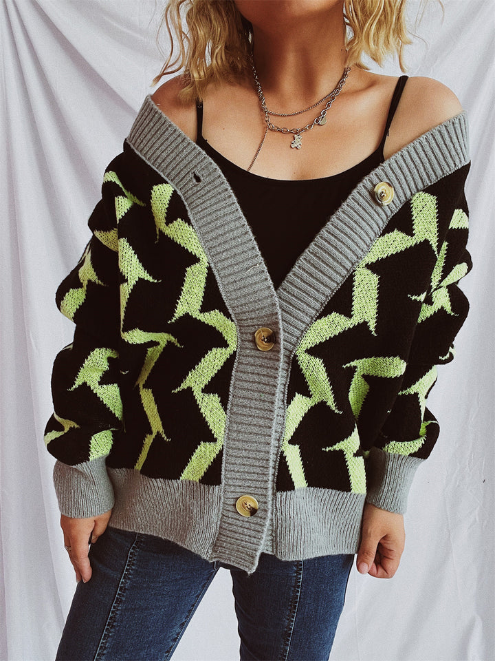Damen Strickjacke mit modernem geometrischen Muster und eleganten Knopfdetails Drune