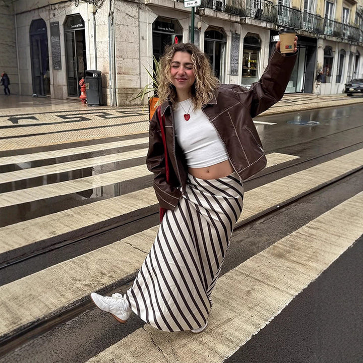Damen cropped Kunstlederjacke mit feinen Nähten und weitem Schnitt Drune
