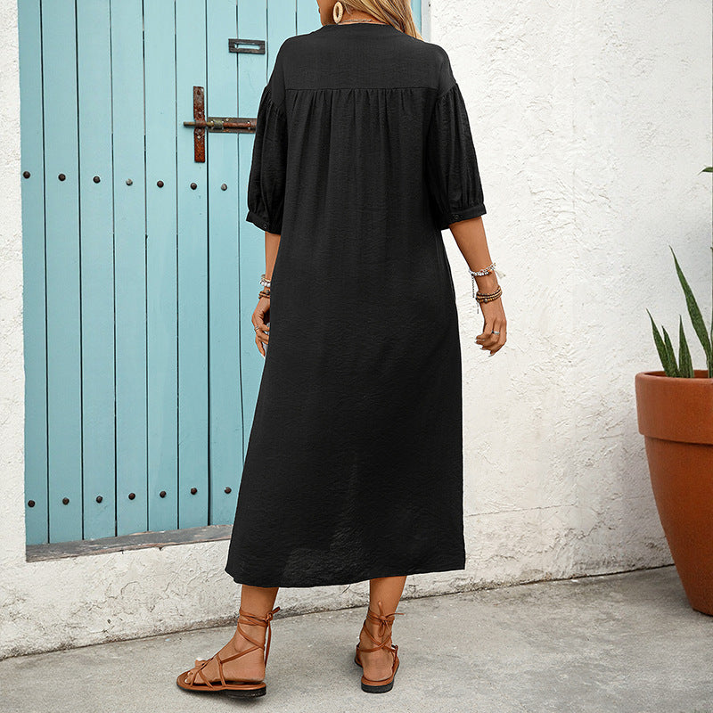 Damen Kleid mit elegantem besticktem Design und knielanger Passform Drune