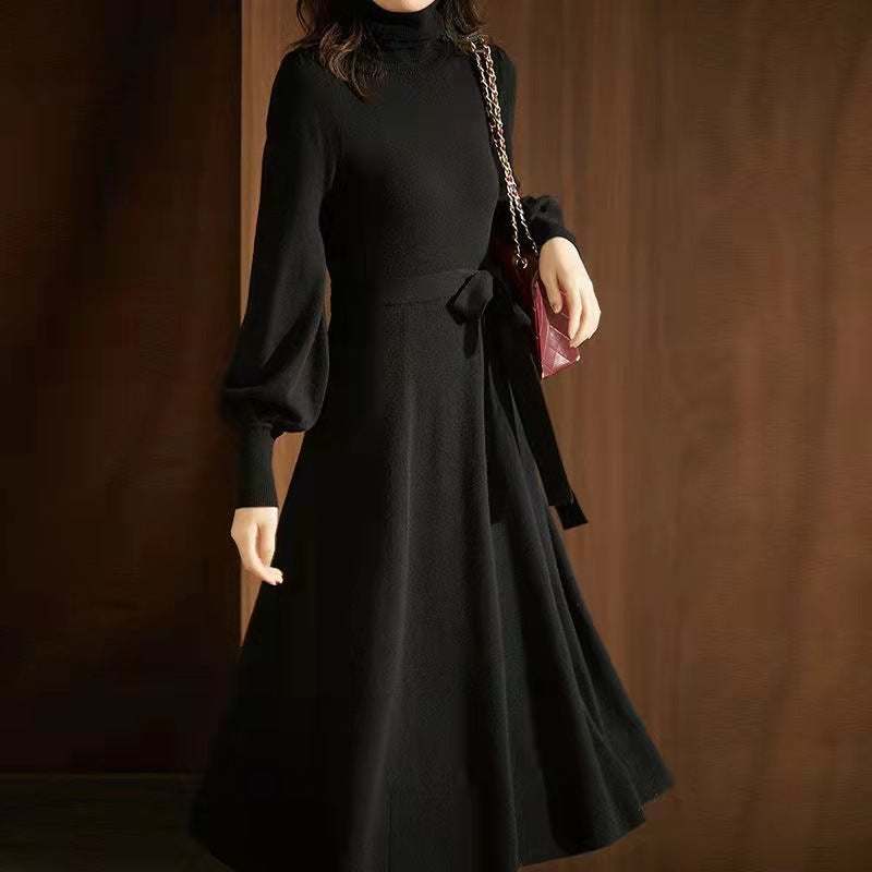 Damen Strickkleid mit hohem Kragen und Taillengürtel Drune