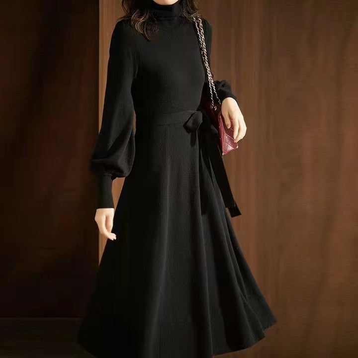 Damen Strickkleid mit hohem Kragen und Taillengürtel Drune
