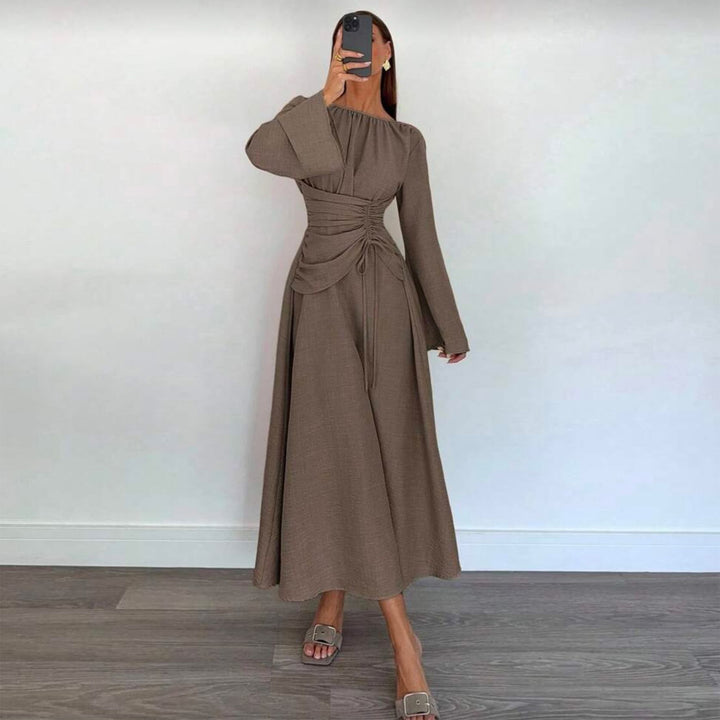 Damen Elegantes Maxikleid mit seitlichem Volant und raffinierten Drapierungen Drune