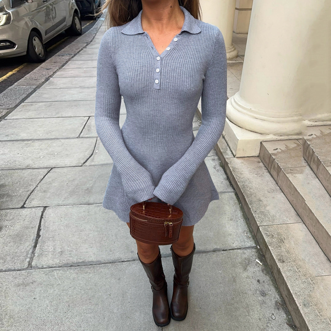 Damen nan geripptes Polokleid mit taillierter Miederform und ausgestelltem Volantrock Drune