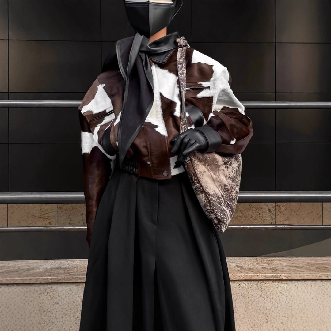 Damen modische Kurzjacke im auffälligen Kuhfell-Look mit Lederakzenten Drune