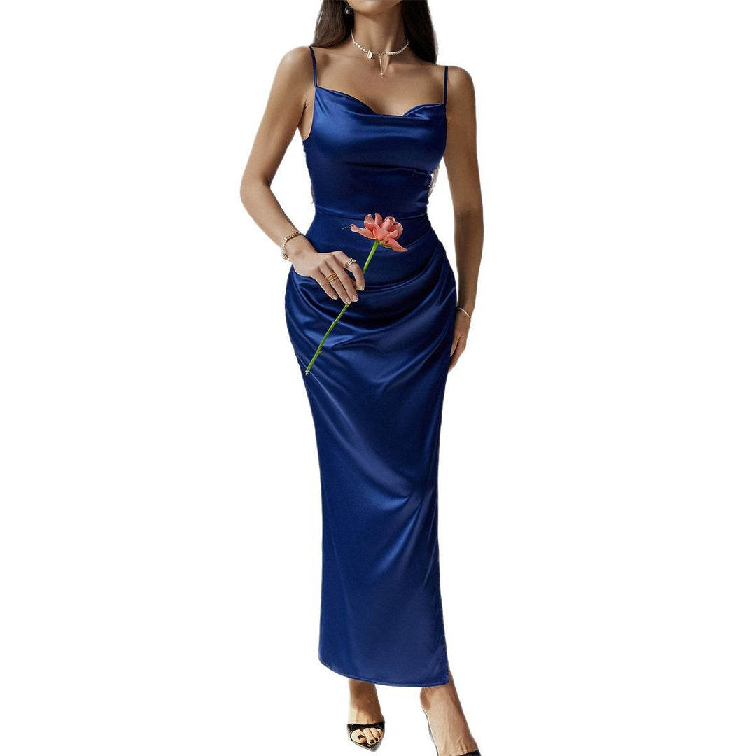 Damen Elegantes Satin-Maxi-Kleid mit verführerischen Spaghettiträgern und femininer Silhouette Drune