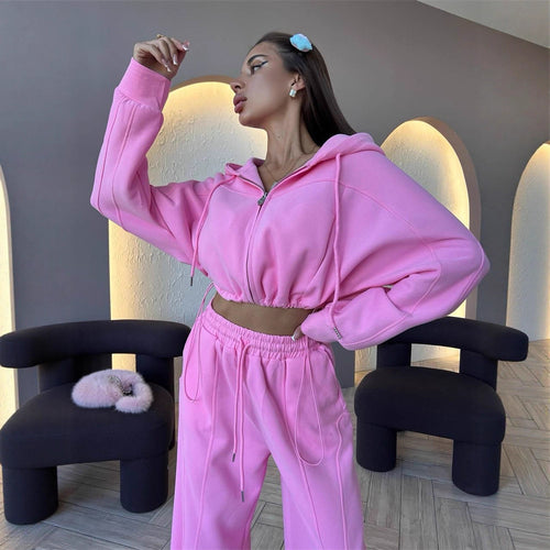 Damen Cropped Hoodie und weite Sweatpants Kombi Drune