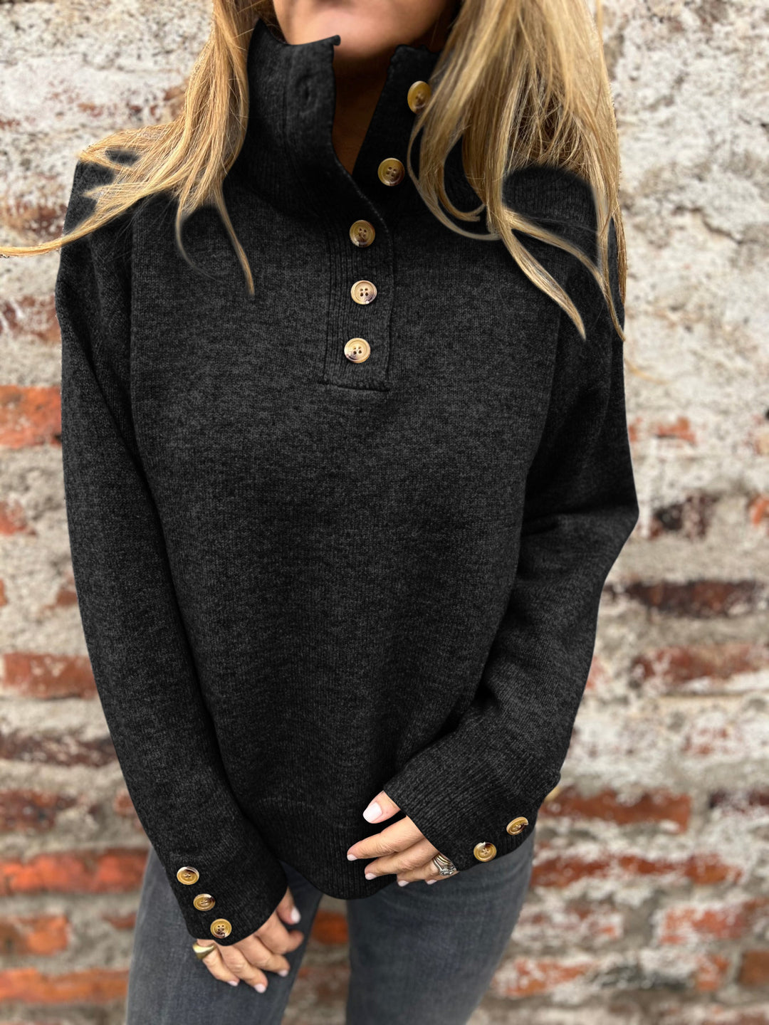 Damen kuscheliger Pullover mit hohem Kragen und dekorativen Knopfdetails Drune