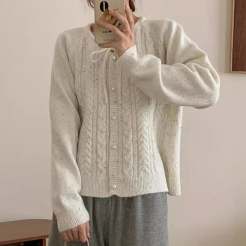 Damen Grobstrickjacke mit eleganten Perlenknöpfen und strukturiertem Design Drune