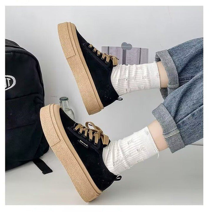 Damen Plattform Sneakers mit luxuriösem Wildleder-Obermaterial und modischem Schnürdesign Drune