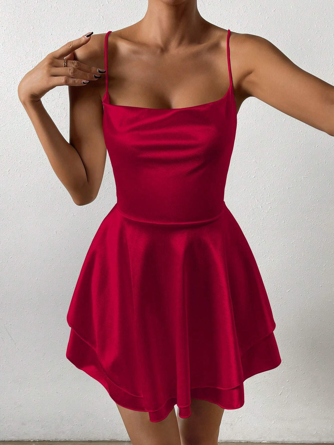 Damen Freizeitkleid mit zartem Trägerdesign und schwingendem Rock Drune