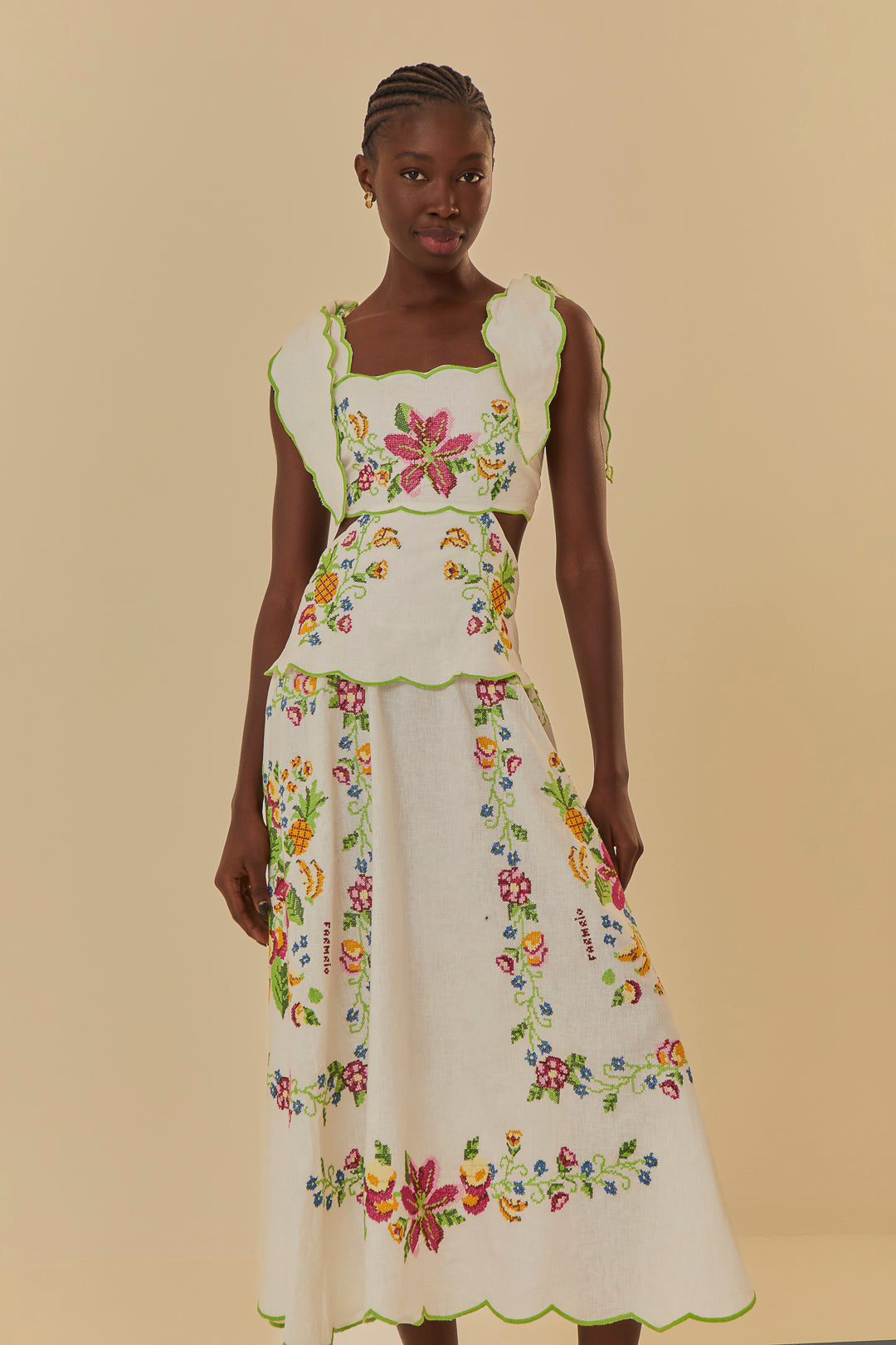 Damen Sommerkleid mit aufwendiger floralem Stickdesign Drune