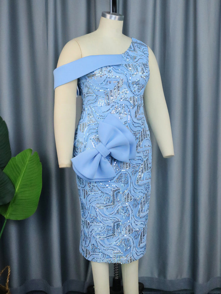 Damen Abendkleid mit asymmetrischem Schnitt und funkelnden Applikationen Drune