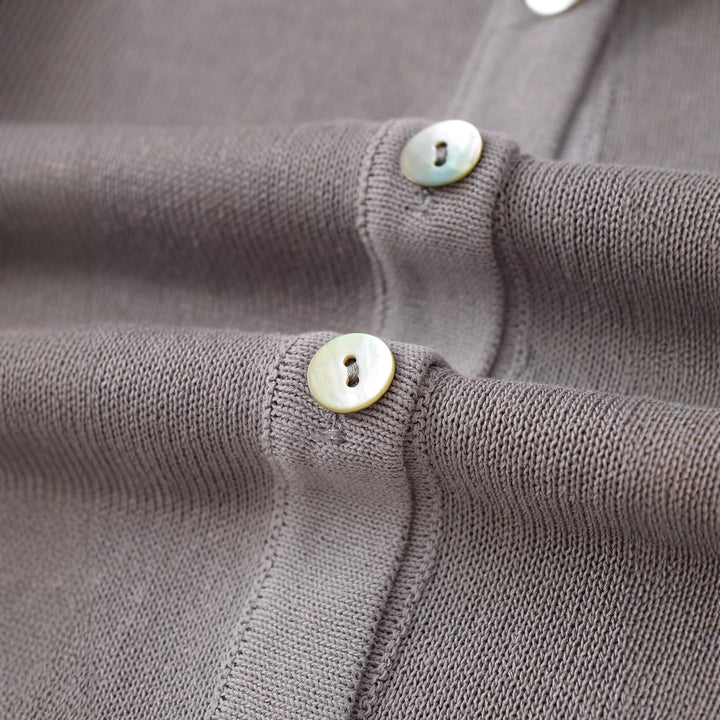 Damen Elegante Strickjacke mit feiner Knopfleiste und Rundhalsausschnitt Drune