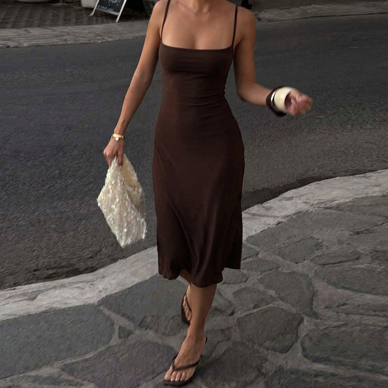 Damen Midi-Kleid mit schmalen Trägern und figurbetonender Passform Drune